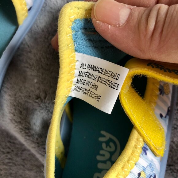 [Kids 5/6] NWOT Bluey Toddler Water Shoes Pineapple Stripe Swim Pool Beach Aqua - Picture 5 of 5
